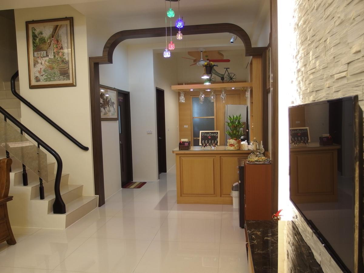 Happy Home B&B อู่เจี๋ย ภายนอก รูปภาพ